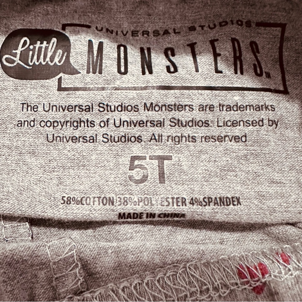 Universal Studios | Leggings | Little Monster Leggings with Bats & Hearts - Picture 4 of 6